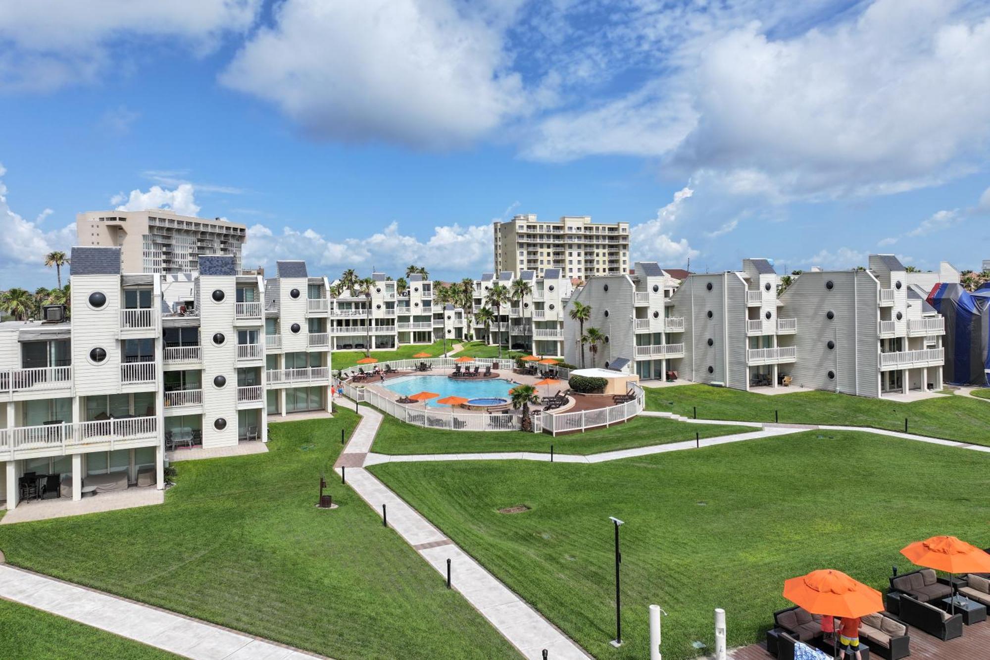 New Stunning Ocean-View Beachfront Resort, Heated Pool! South Padre Island Kültér fotó